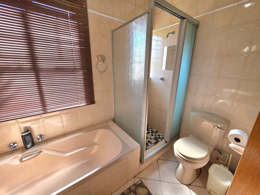 To Let 3 Bedroom Property for Rent in La Provance Free State